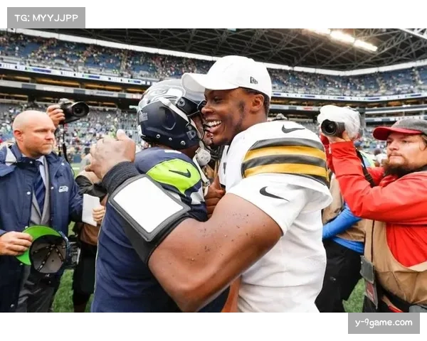 海鹰队主场击败钢人 进攻组传球进攻流畅